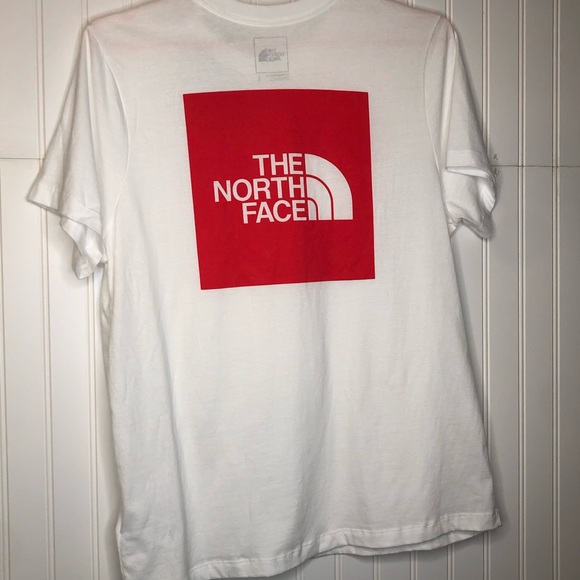 The North Face Women’s Crewneck Shirt White NWT - Picture 6 of 7